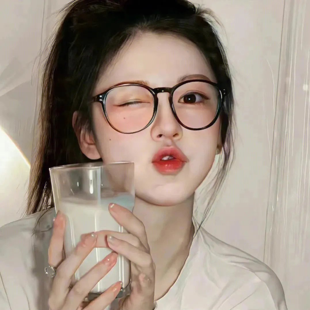 我那热辣滚烫的婚姻刚离婚，五个女神未婚妻倒追我